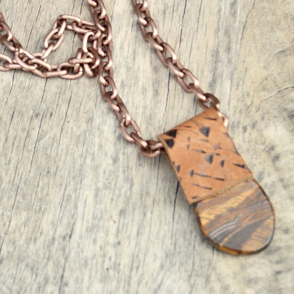 Big Tigers Eye Gemstone Pendant Leather Necklace - Picture 5 of 7
